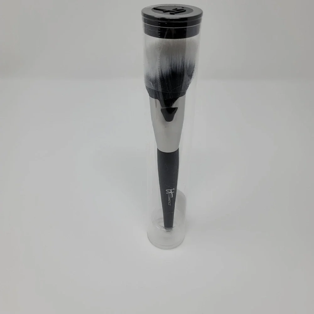 IT Cosmetics Heavenly Luxe Airbrush Blush Brush #20‎ New Makeup Tool